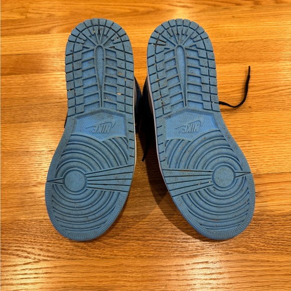 Air Jordan 1 Retro High OG, size 9 - Picture 3 of 6